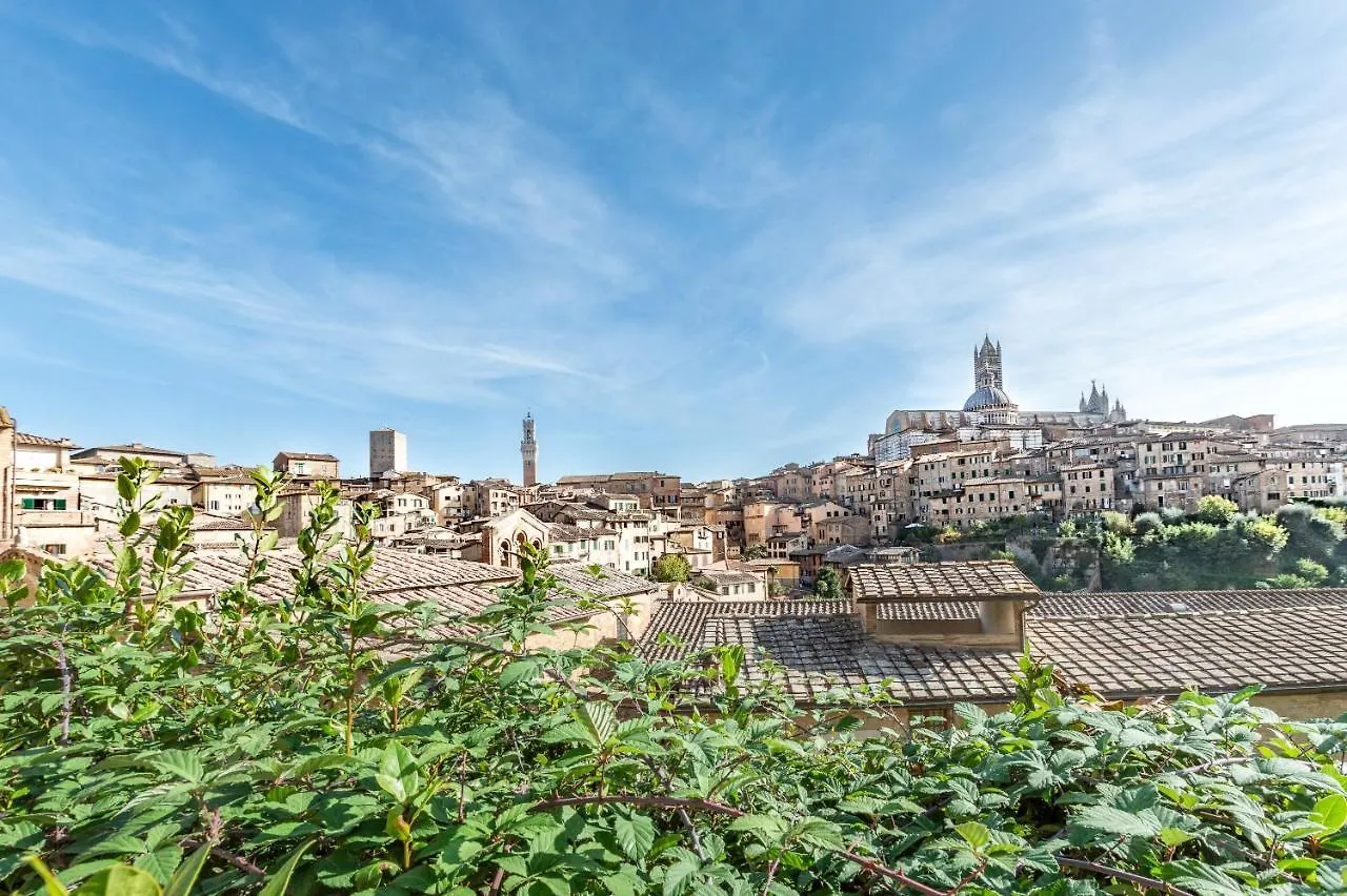 Lady Glam Siena Central 0*,  Italy